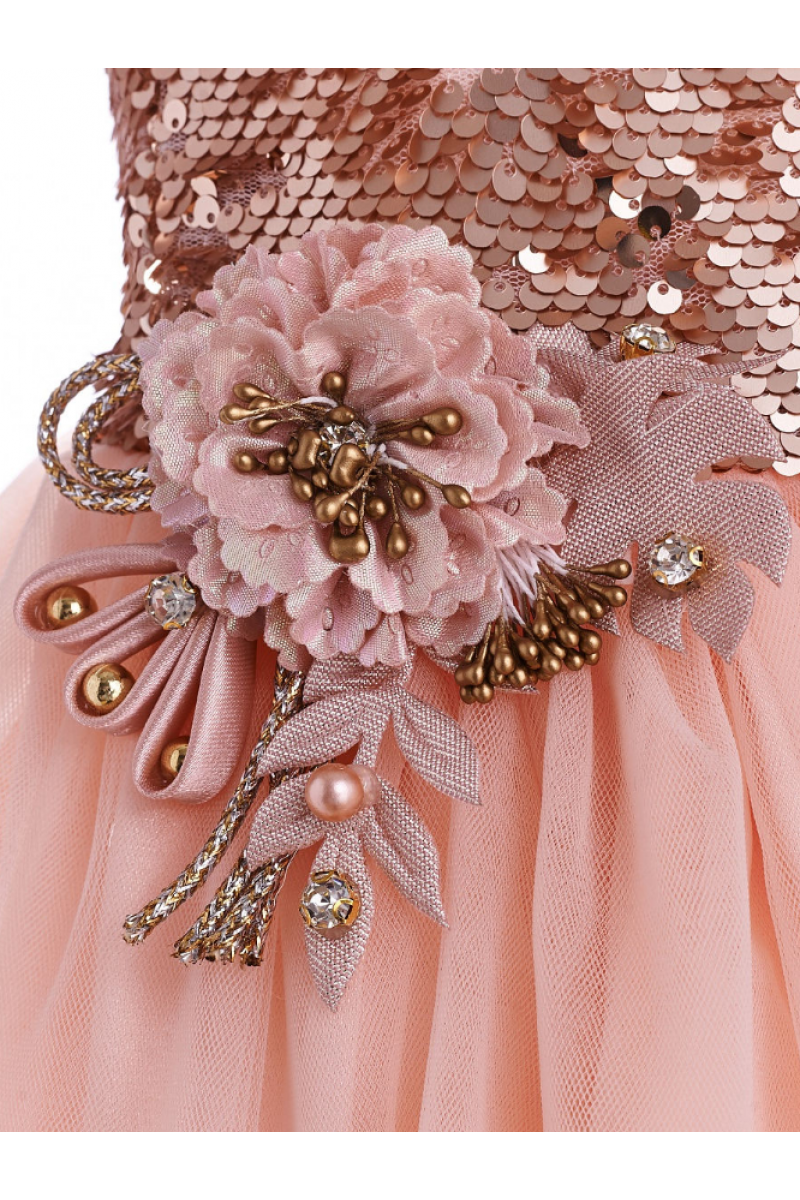 Современное модное платье розовое