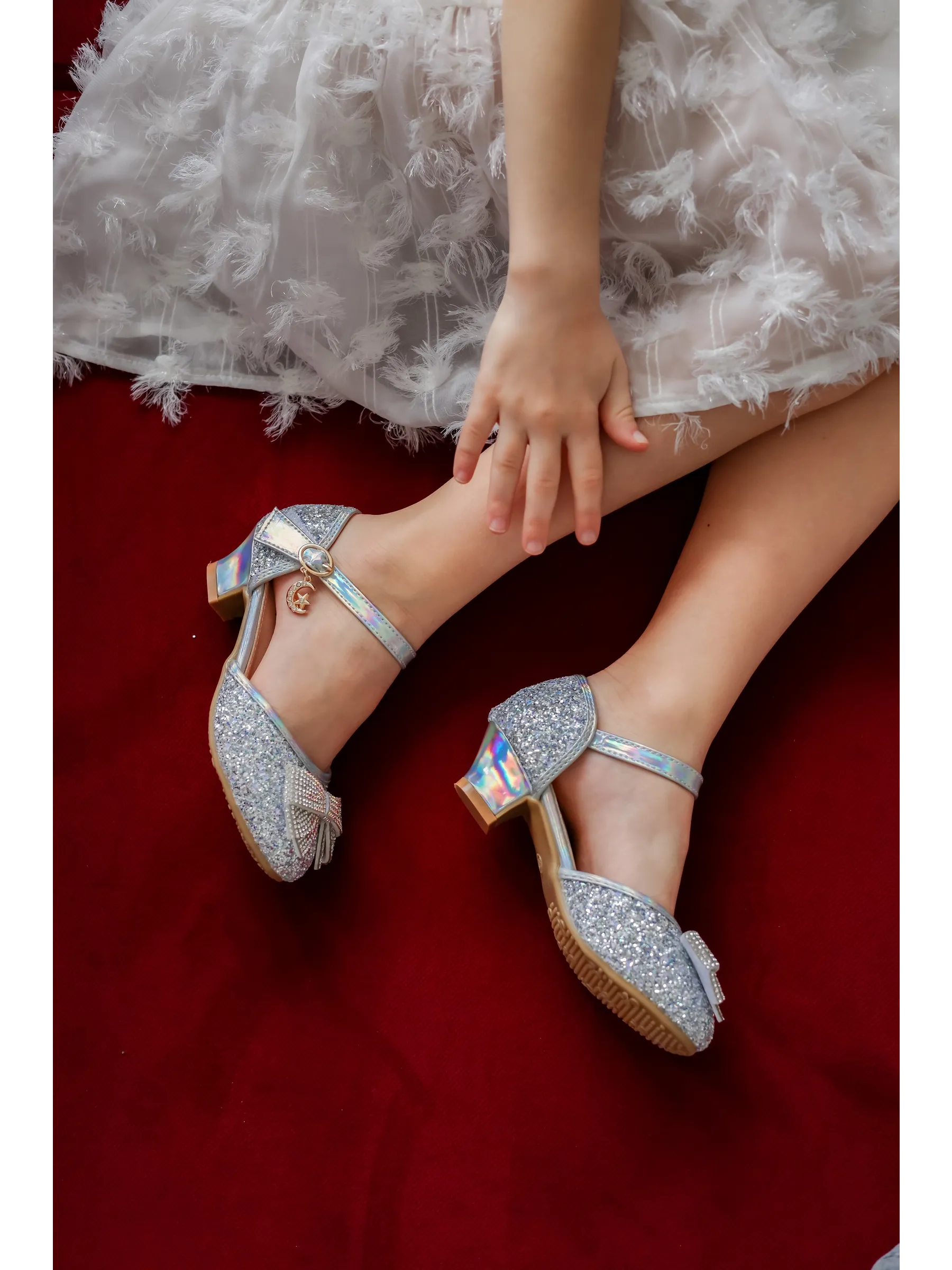 zapatos de fiesta para niña MiLi plateados con tacón y strass (1)