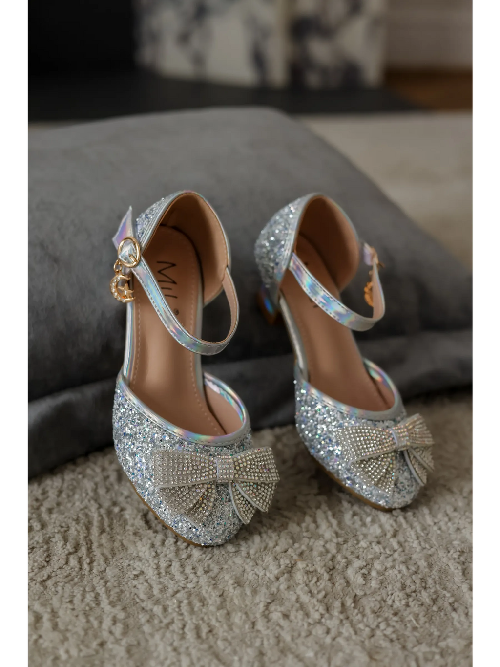 zapatos de fiesta para niña MiLi plateados con tacón y strass (9)