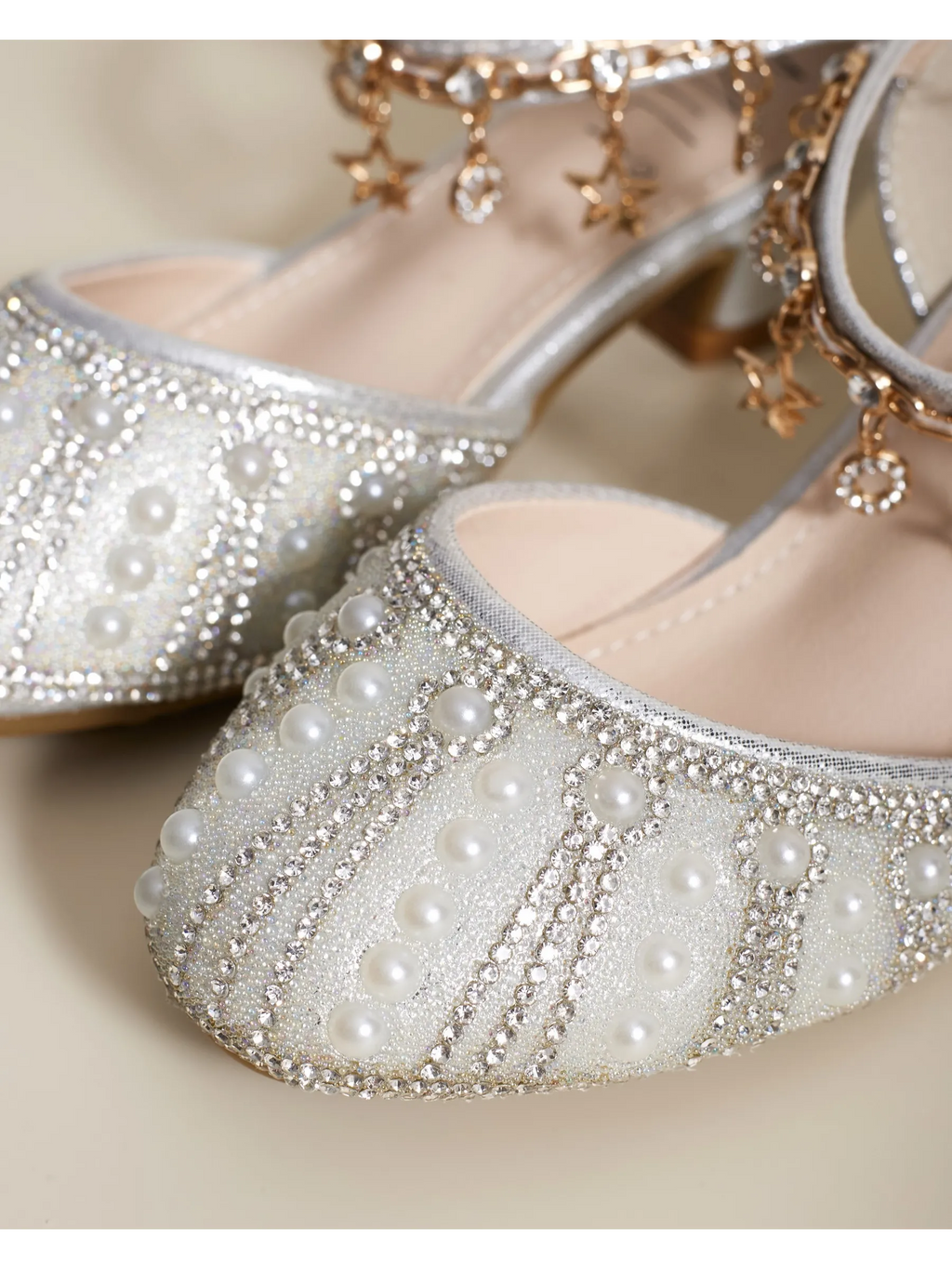 zapatos de fiesta para niña MiLi plateados con tacón y strass (10)
