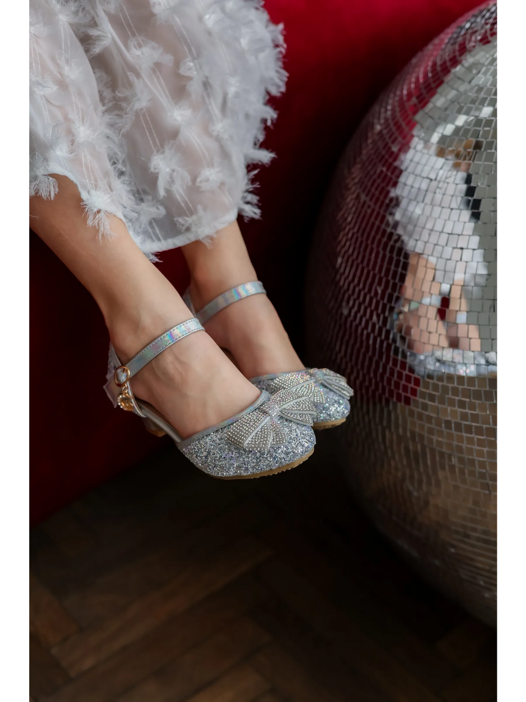 zapatos de fiesta para niña MiLi plateados con tacón y strass (11)