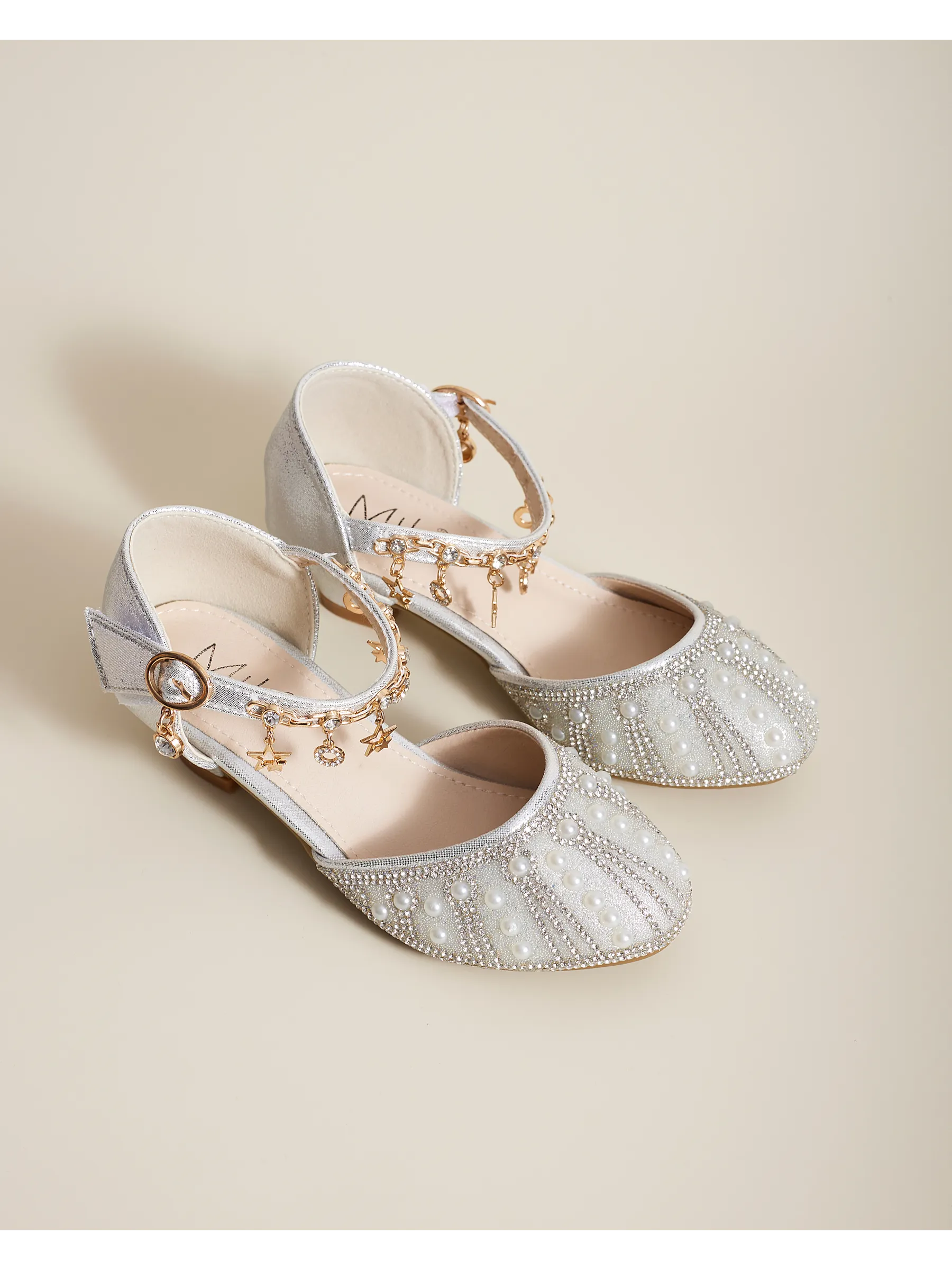 zapatos de fiesta para niña MiLi plateados con tacón y strass (13)