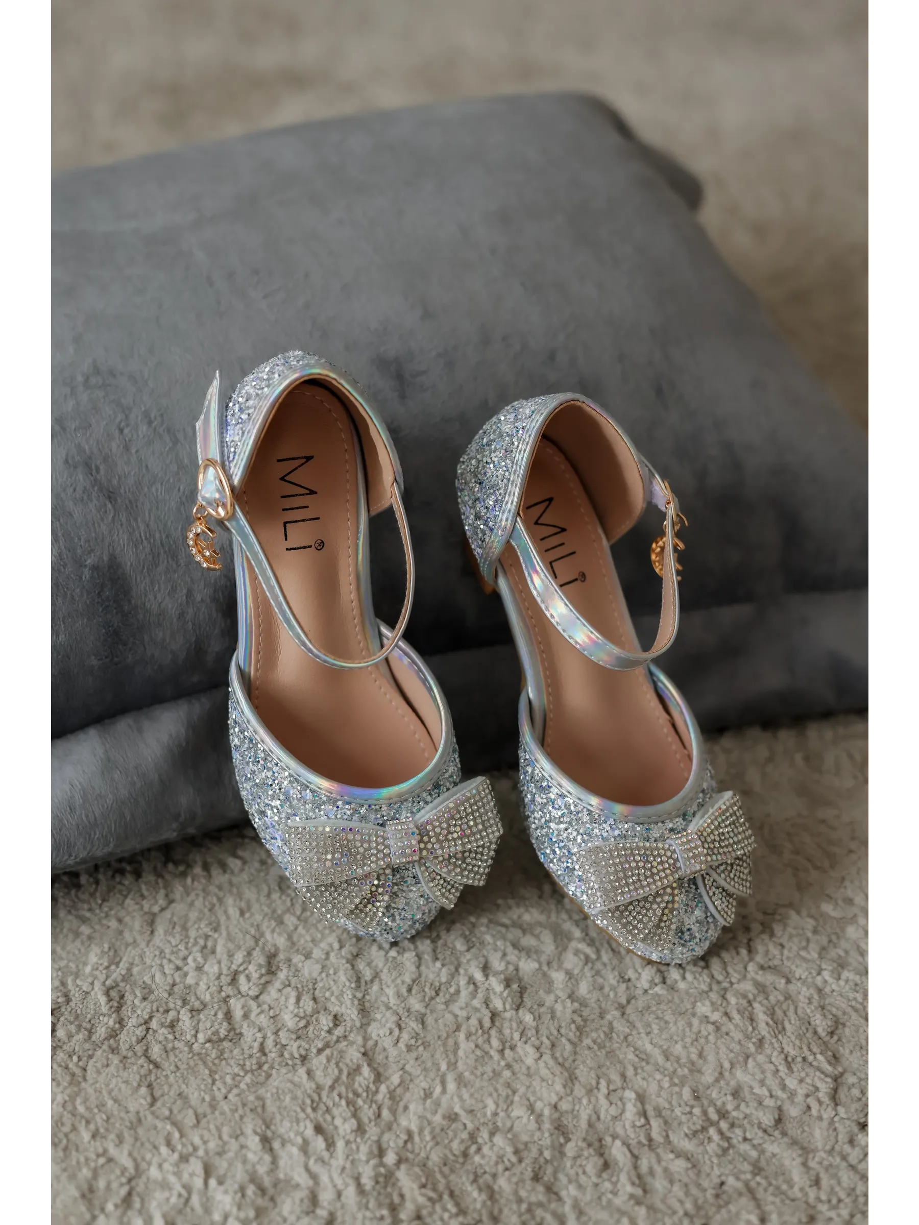 zapatos de fiesta para niña MiLi plateados con tacón y strass (14)