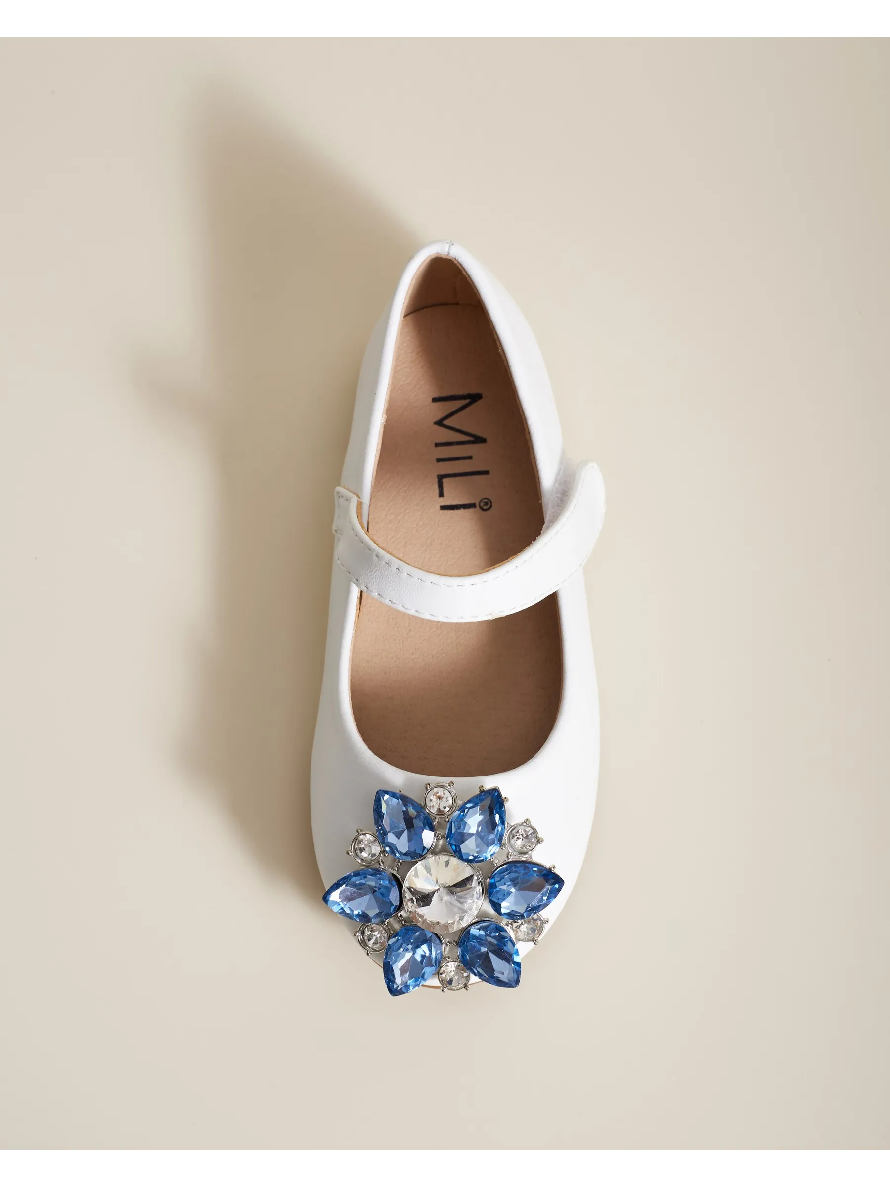 zapatos de fiesta para niña MiLi cerrados blancos con broche y strass (19)
