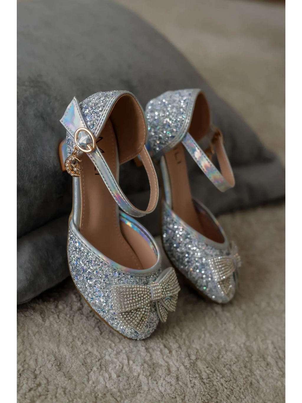 zapatos de fiesta para niña MiLi plateados con tacón y strass (20)