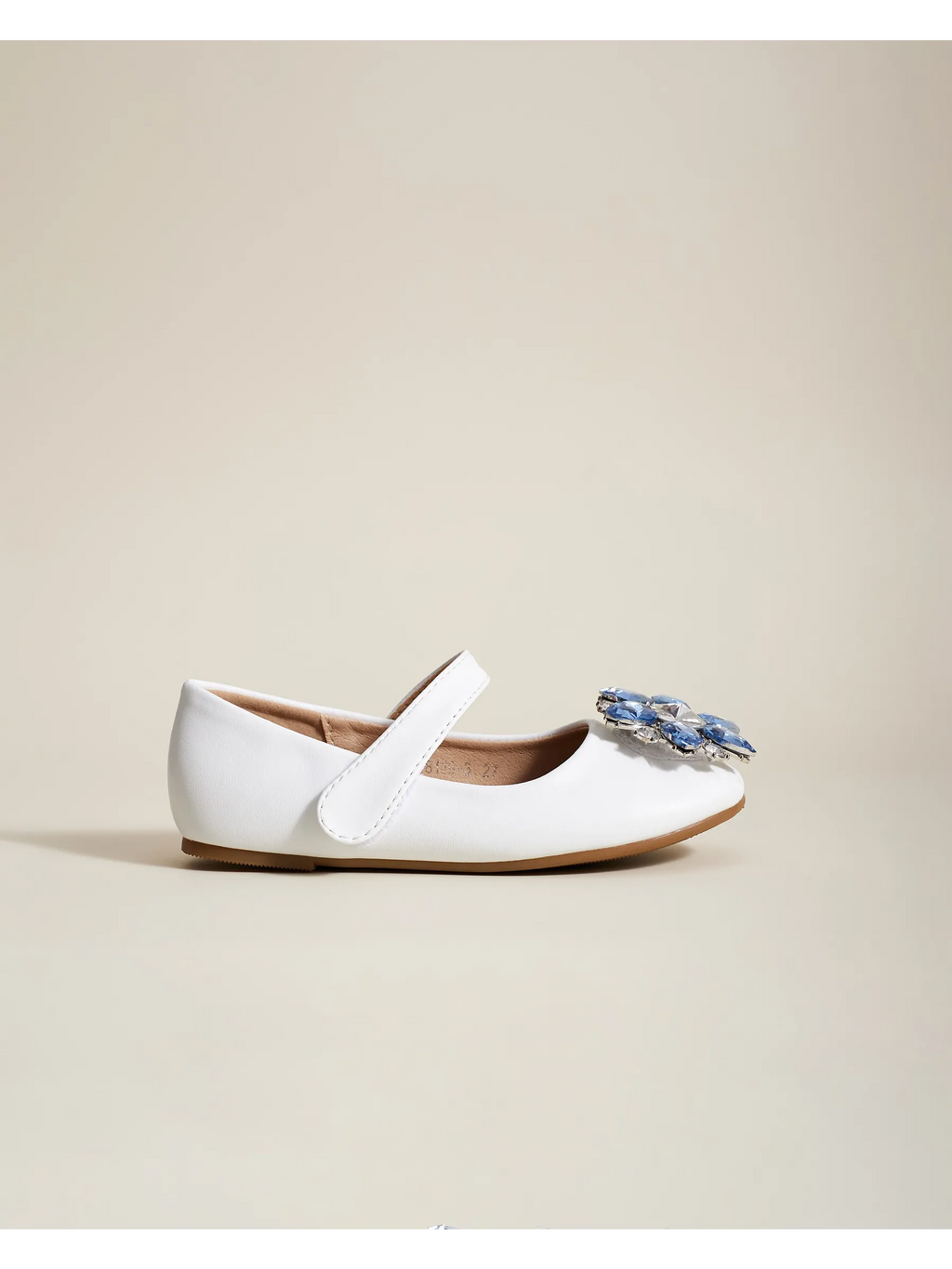 zapatos de fiesta para niña MiLi cerrados blancos con broche y strass (22)