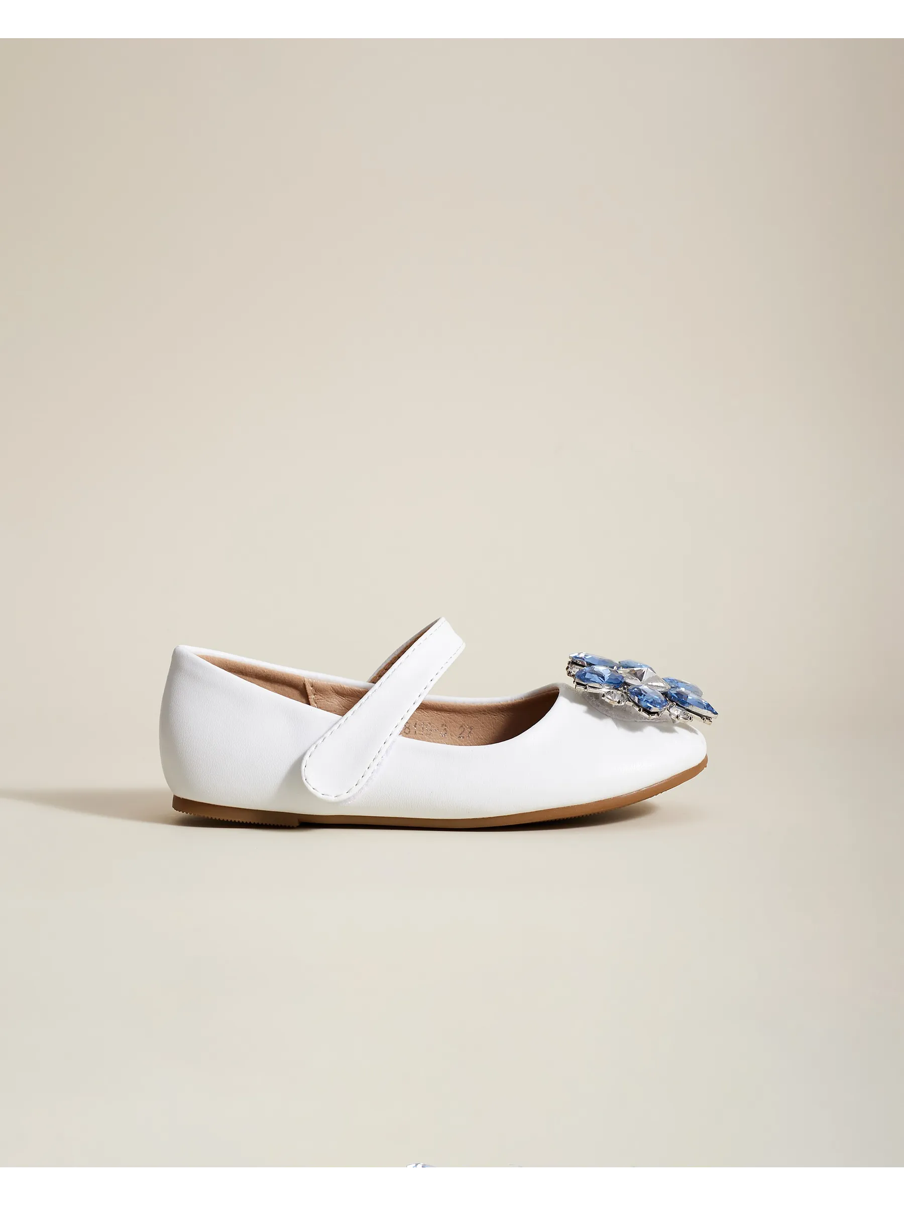 zapatos de fiesta para niña MiLi cerrados blancos con broche y strass (22)