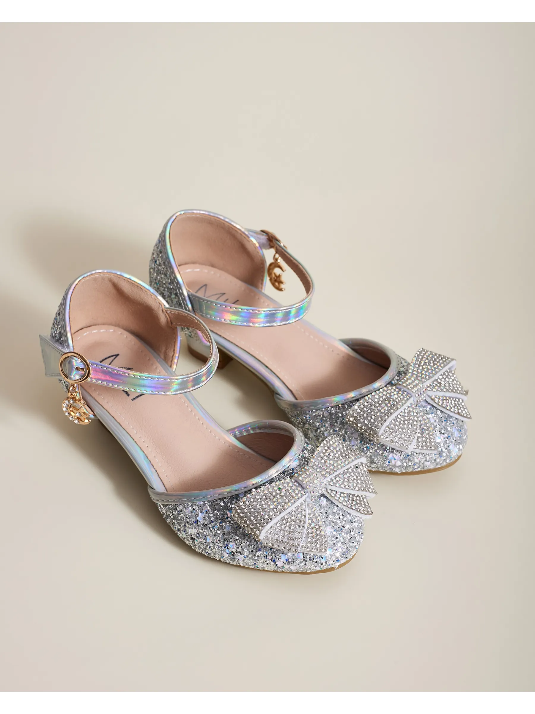 zapatos de fiesta para niña MiLi plateados con tacón y strass (29)