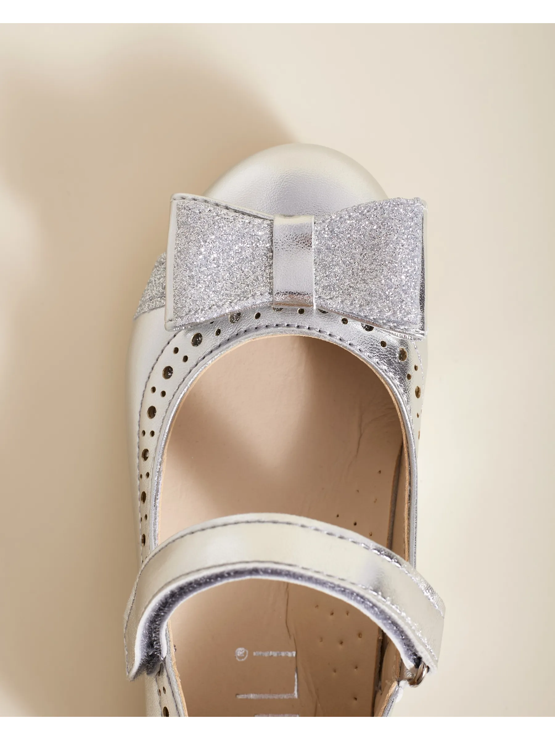 zapatos de fiesta para niña MiLi cerrados plateados con strass (6)
