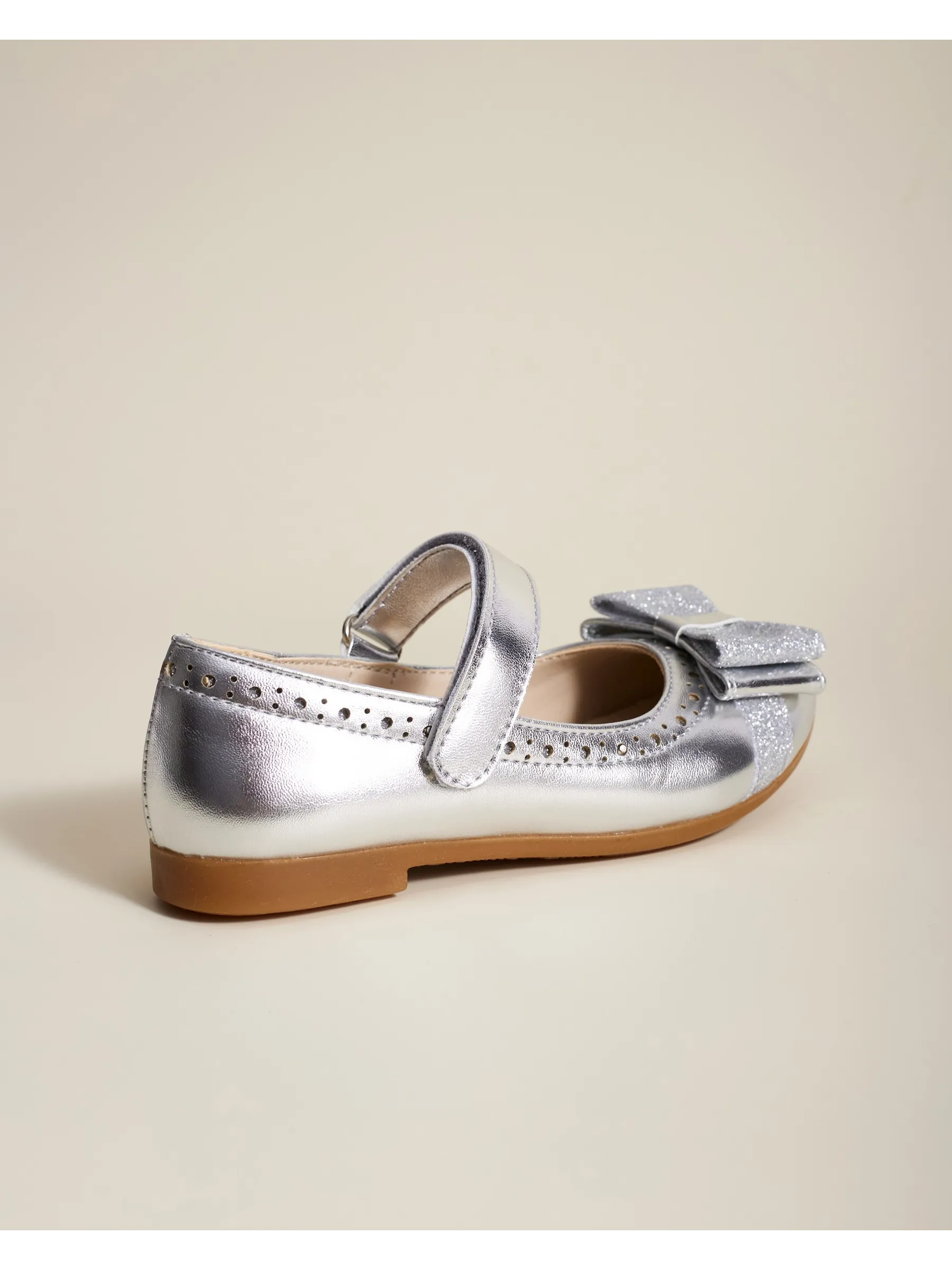 zapatos de fiesta para niña MiLi cerrados plateados con strass (7)